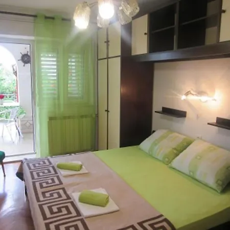 Miletic Prizemlje 1 - Hr-10011-04 By Interhome Apartmán Novi Vinodolski