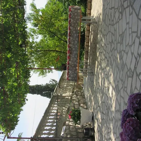Apartmán Miletic Prizemlje 1 - Hr-10011-04 By Interhome *